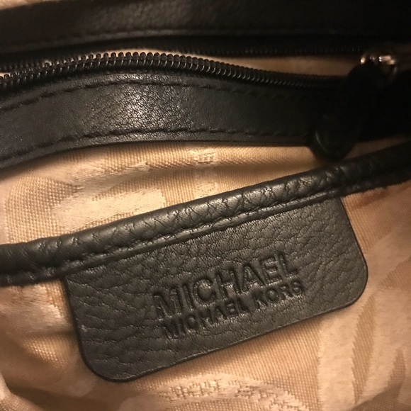 SOLD ON OFFERUP! Michael Kors Leather Purse - Picture 6 of 8